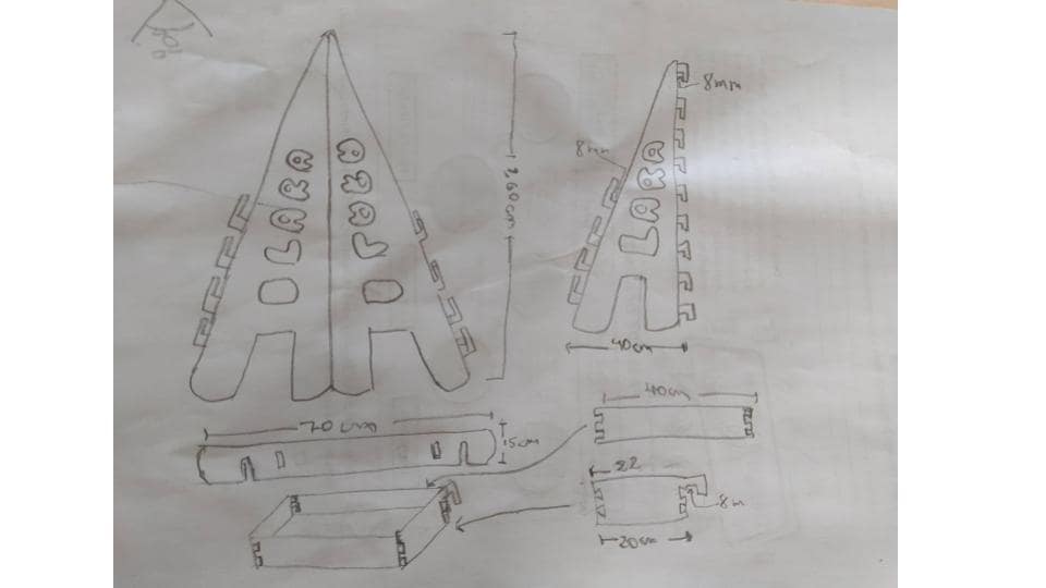 Initial sketch of the easel